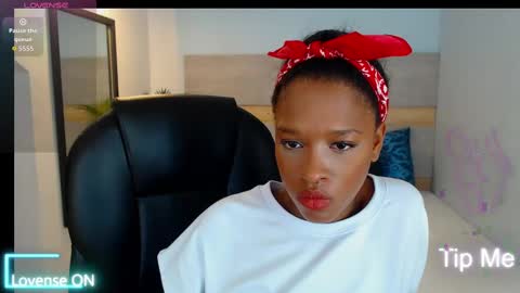 Snapshot of brendathompson_ chatting on September 2025 02:03:02 AM Brenda online show from September 2025 02:03:02 AM