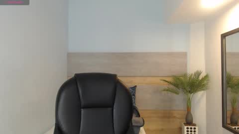 Snapshot of brendathompson_ chatting on October 2025 03:07:02 AM Brenda online show from October 2025 03:07:02 AM