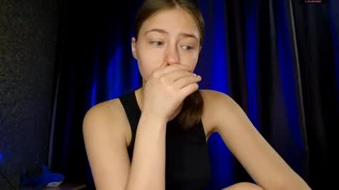Snapshot of brendelle chatting on May 2026 07:25:02 AM Mia online show from May 2026 07:25:02 AM