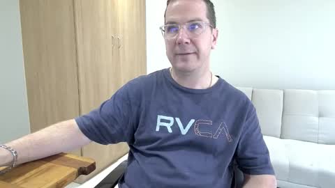 Snapshot of brettdj chatting on November 2025 09:12:02 AM Brett online show from November 2025 09:12:02 AM