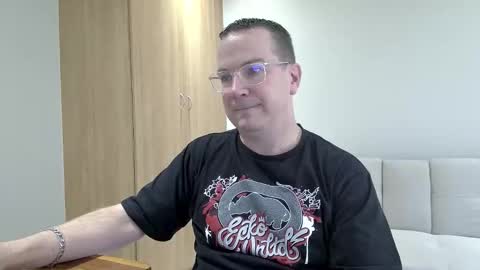 Snapshot of brettdj chatting on December 2025 12:20:01 PM Brett online show from December 2025 12:20:01 PM