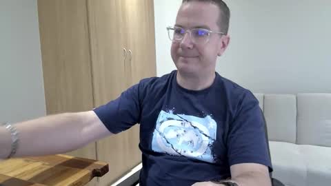 Snapshot of brettdj chatting on December 2025 12:32:01 PM Brett online show from December 2025 12:32:01 PM