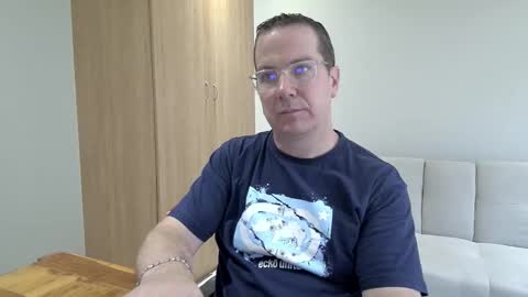 Snapshot of brettdj chatting on January 2026 12:44:02 PM Brett online show from January 2026 12:44:02 PM