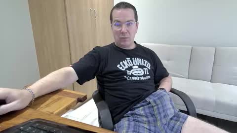 Snapshot of brettdj chatting on January 2026 12:42:01 PM Brett online show from January 2026 12:42:01 PM