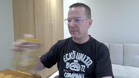 Snapshot of brettdj chatting on February 2026 03:35:02 PM Brett online show from February 2026 03:35:02 PM