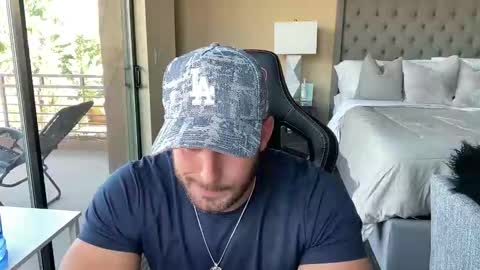 Brett Mycles online show from October 2025 10:22:01 PM