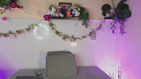 Bri cullen online show from September 2025 02:33:02 PM