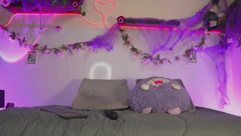 Bri cullen online show from October 2025 02:56:01 AM