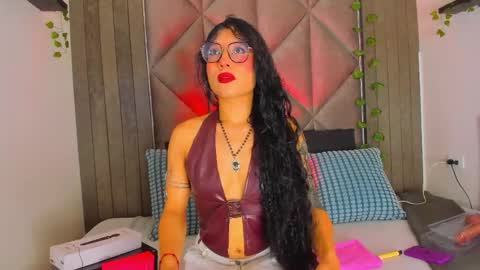 B R I A  online show from May 2026 02:49:02 AM