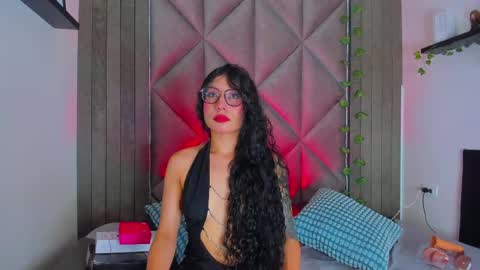 B R I A  online show from May 2026 01:55:02 AM
