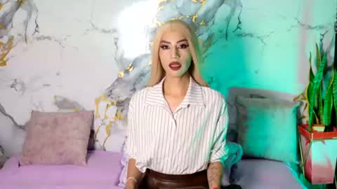briana_white online show from July 2026 04:50:01 PM