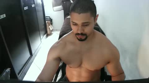 Snapshot of brianaries chatting on September 2025 03:45:01 PM brianaries online show from September 2025 03:45:01 PM