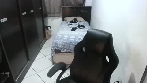 Snapshot of brianaries chatting on January 2026 04:40:01 AM brianaries online show from January 2026 04:40:01 AM