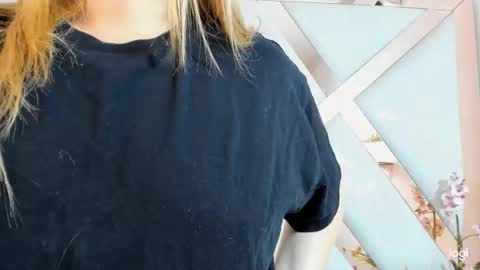 Snapshot of brianna_beltran chatting on March 2026 03:43:01 AM brianna_beltran online show from March 2026 03:43:01 AM