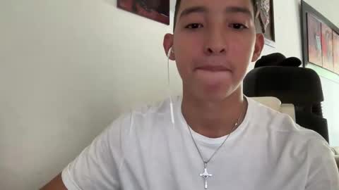 briannx_ online show from December 2025 07:32:01 PM