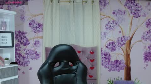 DAYANNA online show from September 2025 02:45:01 AM