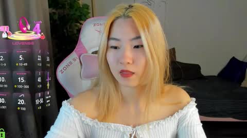 Snapshot of bridgetbottrel chatting on October 2025 07:15:01 AM Bridget online show from October 2025 07:15:01 AM