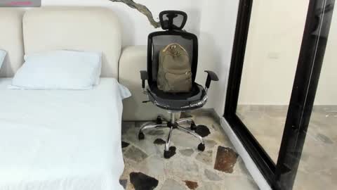    online show from March 2025 12:31:02 PM