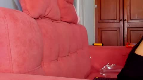    online show from November 2025 12:05:02 PM