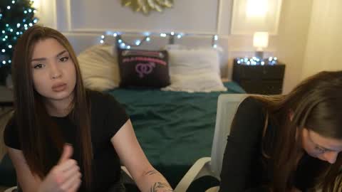 Diamonds Girls online show from December 2025 12:23:02 PM