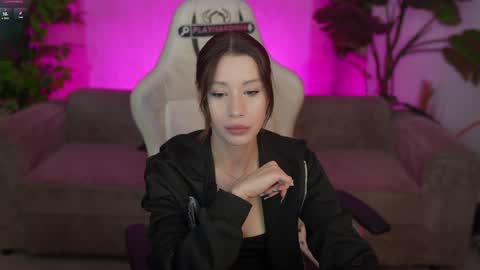 Diamonds Girls online show from May 2026 08:05:01 PM