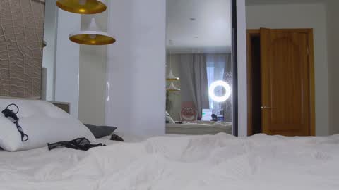 Amina Adelina online show from January 2025 06:39:01 AM