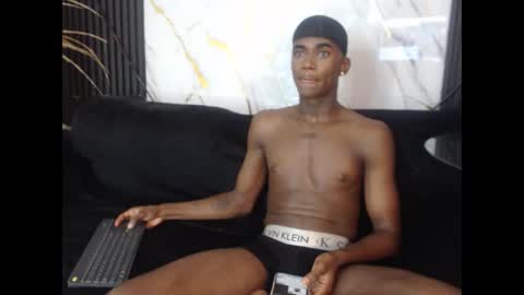 bhrian online show from November 2025 04:39:02 AM