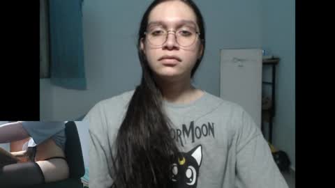 Snapshot of briiills chatting on April 2026 06:52:01 AM brillsss online show from April 2026 06:52:01 AM