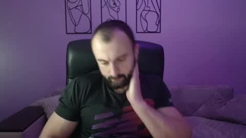 brindlefly69 online show from December 2025 11:27:02 AM