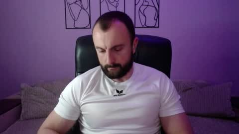 brindlefly69 online show from May 2026 10:33:02 AM
