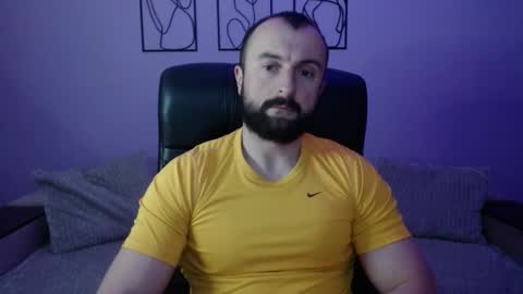brindlefly69 online show from May 2026 10:32:02 AM