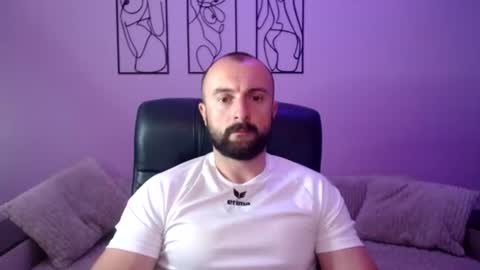 brindlefly69 online show from June 2026 10:52:02 AM