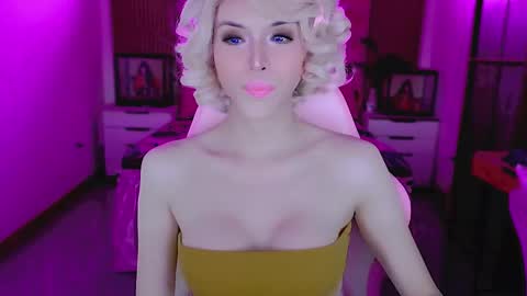 brionatop online show from October 2025 11:38:01 PM