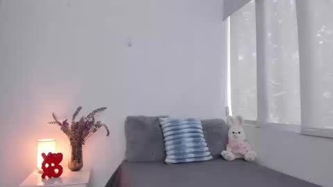 Snapshot of brisa_blue chatting on September 2025 04:43:02 PM Brisa online show from September 2025 04:43:02 PM