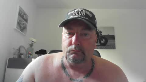 Snapshot of brisco1971 chatting on July 2026 06:08:02 AM Brisco schner Schwanz online show from July 2026 06:08:02 AM