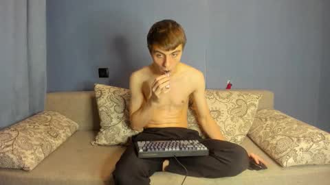 bristlebback online show from November 2025 08:41:02 PM