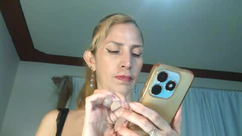 brithany hunt online show from June 2026 06:43:02 PM
