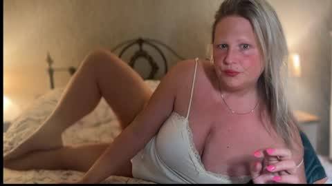 British Bella online show from April 2026 04:39:01 AM