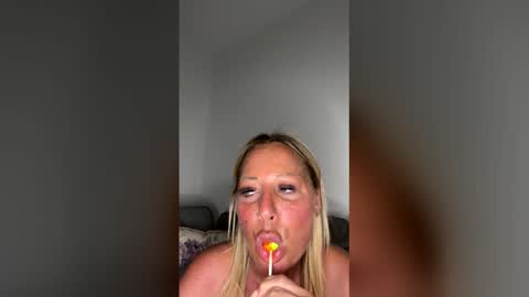 Snapshot of britishcumslut_10 chatting on April 2026 09:05:01 PM britishcumslut_10 online show from April 2026 09:05:01 PM