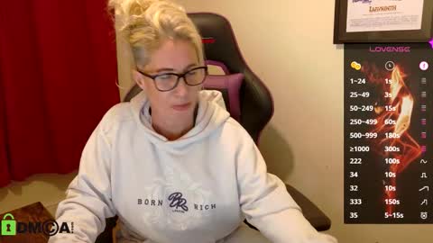 Snapshot of britishladya chatting on January 2026 12:25:02 AM Lady Annabelle Montgomery online show from January 2026 12:25:02 AM