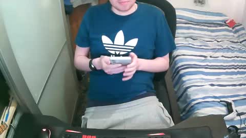 Snapshot of britishtom93 chatting on November 2025 12:27:01 AM British Tom online show from November 2025 12:27:01 AM