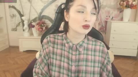 Snapshot of britneybarker chatting on April 2026 07:51:02 AM britneybarker online show from April 2026 07:51:02 AM