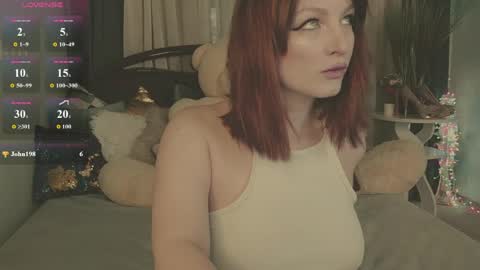 Snapshot of britneybarker chatting on May 2026 06:52:02 AM britneybarker online show from May 2026 06:52:02 AM