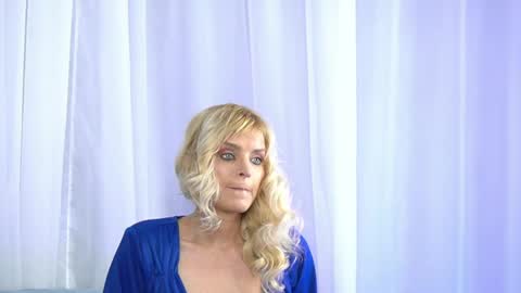 Snapshot of britneyhudson chatting on January 2025 06:17:01 AM britneyhudson online show from January 2025 06:17:01 AM