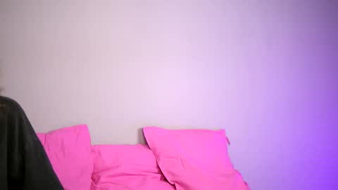 Snapshot of britneyhudson chatting on October 2025 05:00:02 AM britneyhudson online show from October 2025 05:00:02 AM