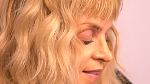 Snapshot of britneyhudson chatting on November 2025 04:12:01 AM britneyhudson online show from November 2025 04:12:01 AM