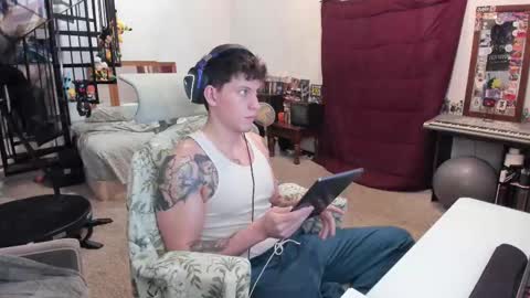 Snapshot of brockleereynolds chatting on September 2025 02:22:02 PM Brock Lee Reynolds online show from September 2025 02:22:02 PM