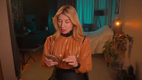 Snapshot of bronnica chatting on December 2025 03:17:02 PM Anna online show from December 2025 03:17:02 PM