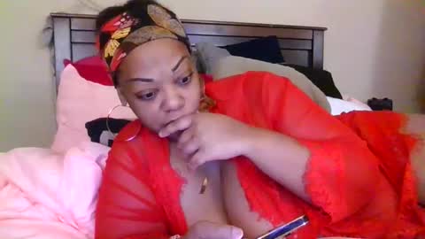 Snapshot of brownroundrenee chatting on April 2026 09:48:01 AM brownroundrenee online show from April 2026 09:48:01 AM