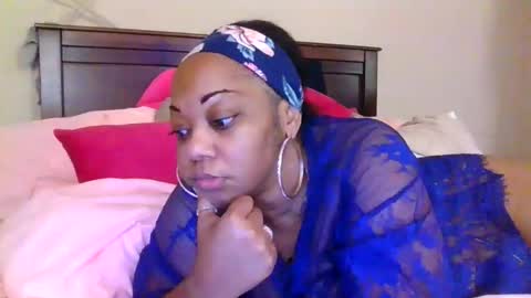Snapshot of brownroundrenee chatting on May 2026 11:15:02 AM brownroundrenee online show from May 2026 11:15:02 AM
